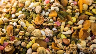ترفند تشخیص آجیل ناسالم و کهنه و رنگ شده از سالم برای خرید عید نوروز تشخیص آجیل سالم برای شب عید