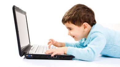 اعتیاد به تکنولوژی / با بچه های موبایل به دست چه کنیم؟ رفتار درست با کودکان