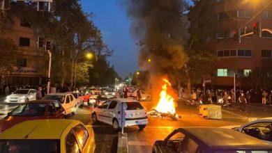به آتش کشاندن پلیس در مشهد توسط افراد های مشکوک پلیس