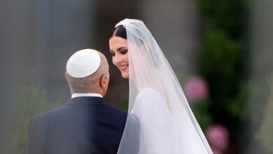 زن ۴۲ ساله داستانی را درباره دلیل ازدواجش با یک پیرمرد تعریف کرد دلیل ازدواج با پیرمرد
