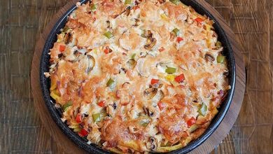 طرز تهیه و پخت پیتزا با سیب زمینی را با ما یاد بگیرید تهیه پیتزا با سیب زمینی