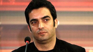 عکس سلفی خندان منوچهر هادی در مراسم درگذشت پرش وایرال شد منوچهر هادی