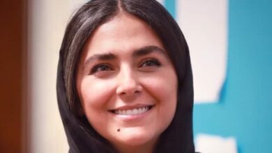 حضور هدی زین العابدین و پدرش در اکران فیلم سینمایی عطرآلود حضور هدی زین العابدین